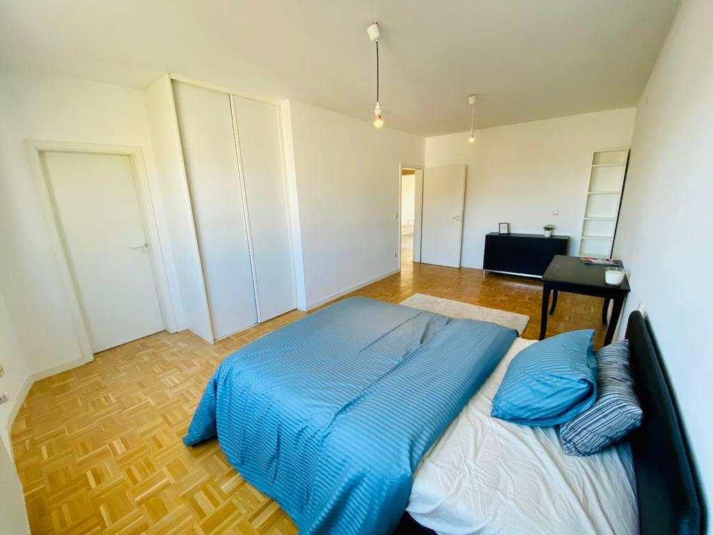 Chambre double meublée avec salle de bain (C) – appartement neuf | Bonnevoie, 8 rue Marshall - 'HOPPER'-1