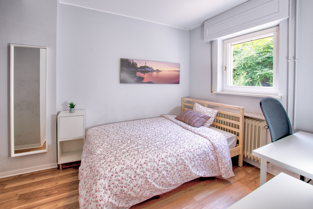 Furnished double bedroom with office (A) – new flatshare | Pfaffenthal, 11, rue Mohrfels - 'THE GREAT WAVE'-1