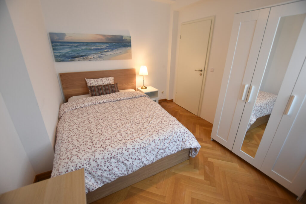 Furnished double bedroom (C) – very central new flat | Limpertsberg, 8 Rue de l'Ordre de la couronne de Chêne-1