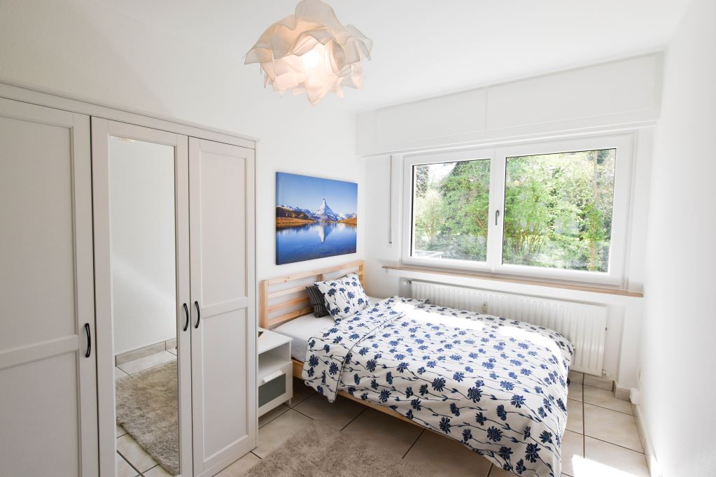 Furnished double bedroom (A)- Spacious new flat | Cessange, 16 rue des Champs-1
